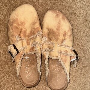 Very G Tan Tie-Dye Mules